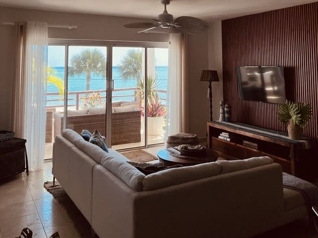 a23 punta palmera living room